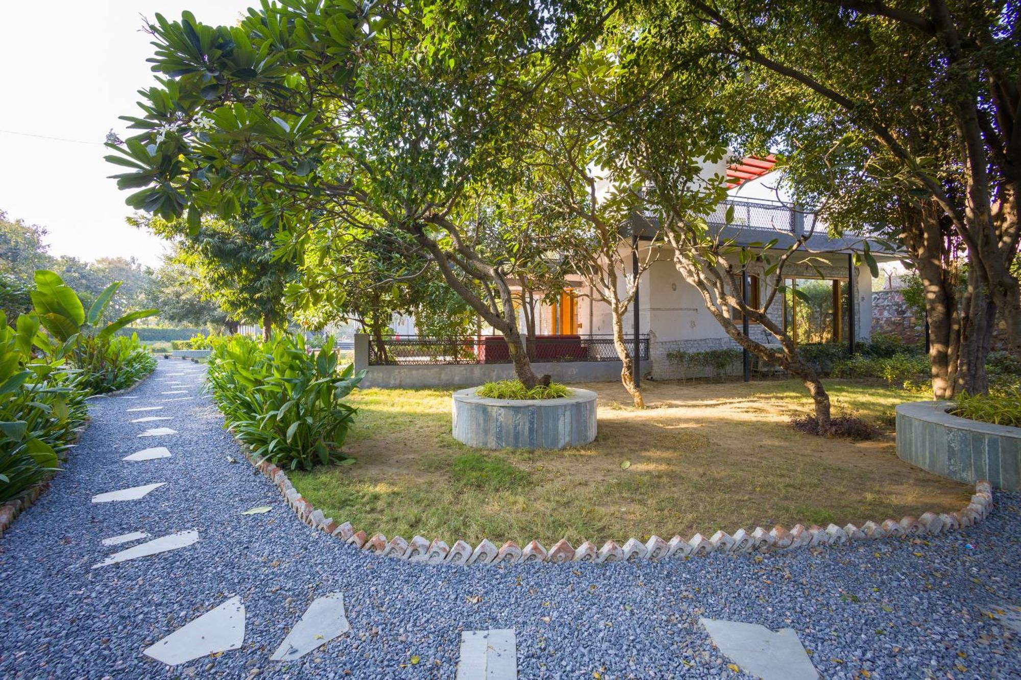Elivaas Hidden Oasis 4Bhk With Pool, Mud House & Container House Villa Dhauj Exterior photo