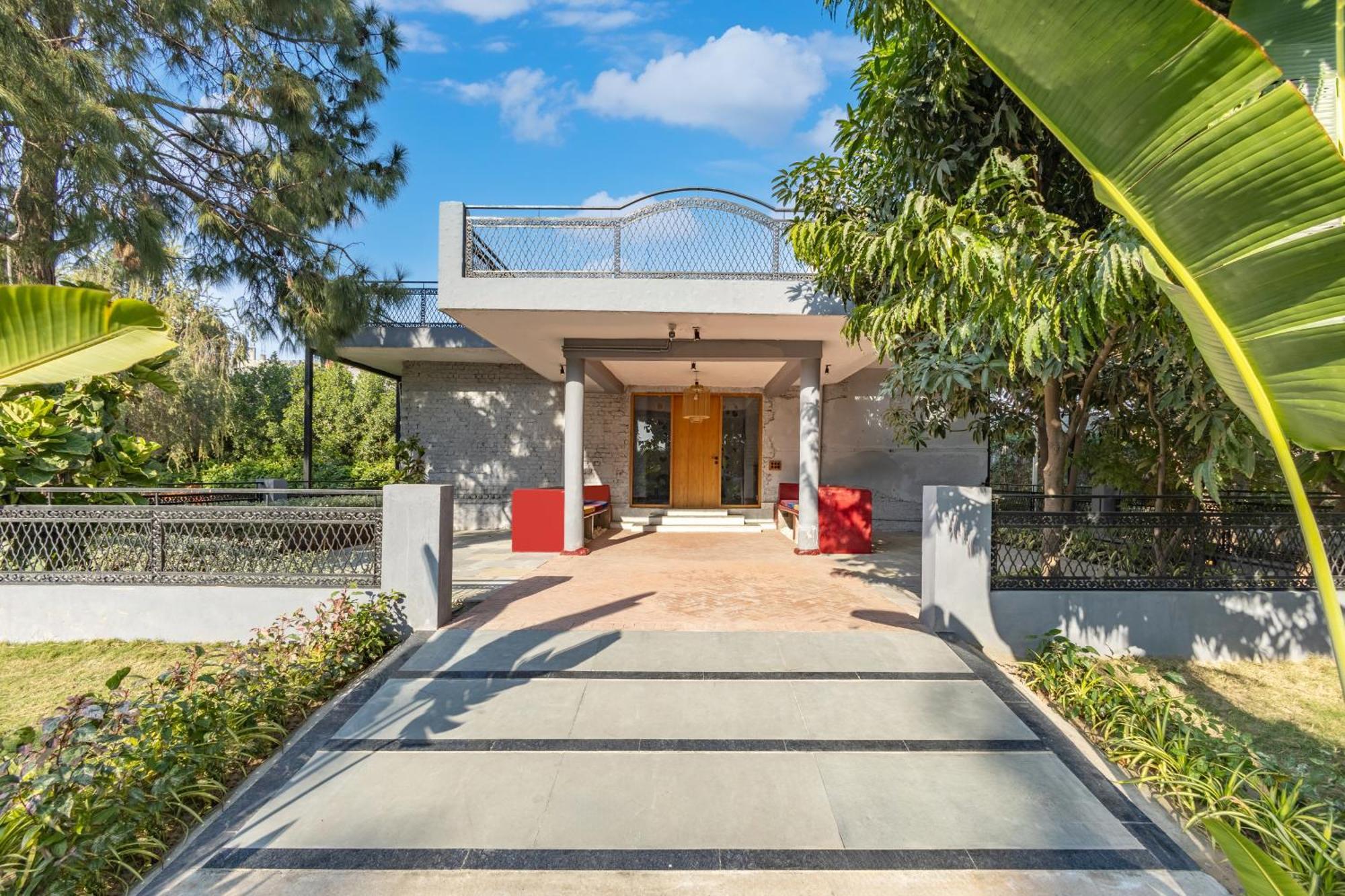 Elivaas Hidden Oasis 4Bhk With Pool, Mud House & Container House Villa Dhauj Exterior photo