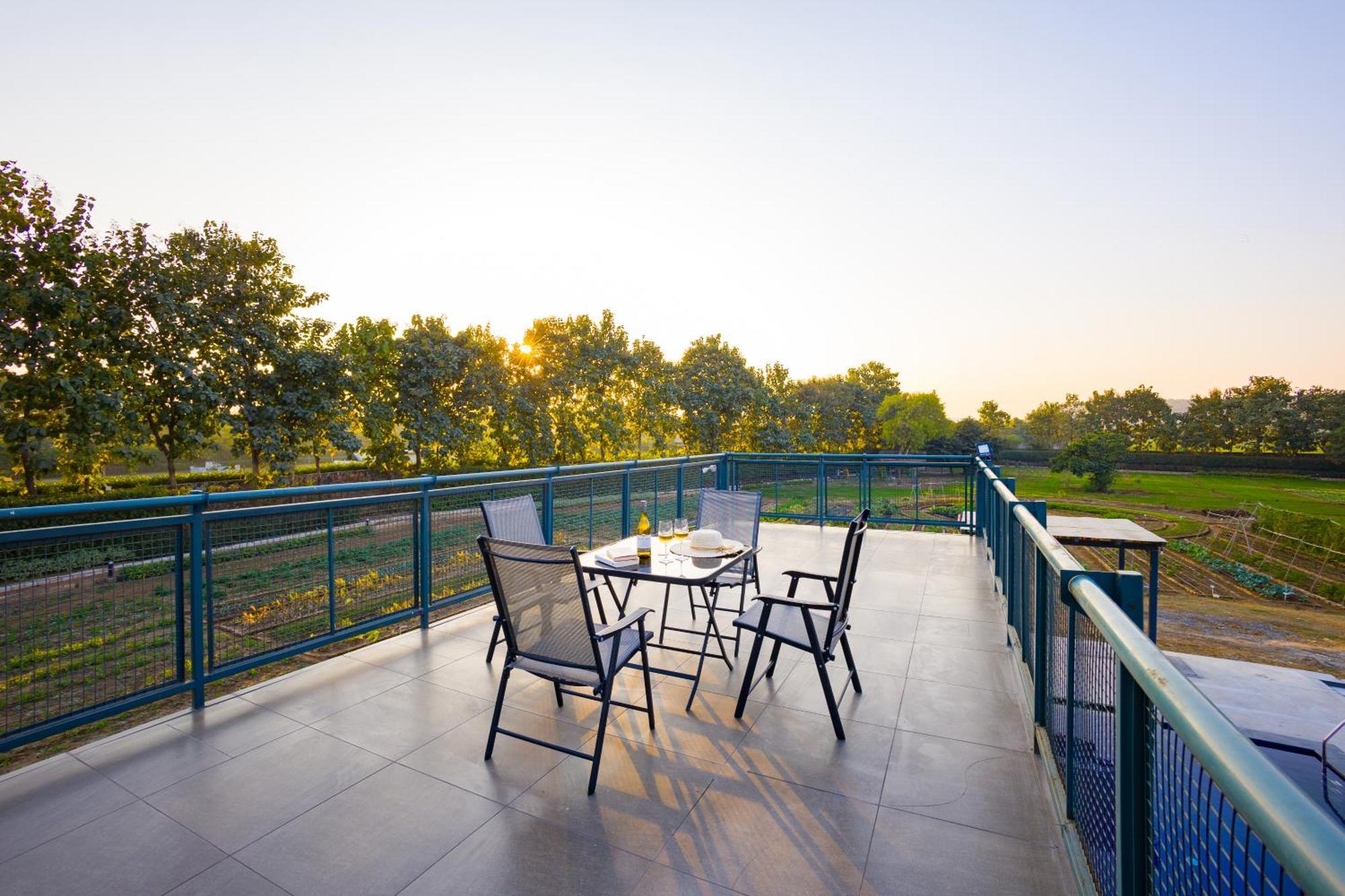 Elivaas Hidden Oasis 4Bhk With Pool, Mud House & Container House Villa Dhauj Exterior photo